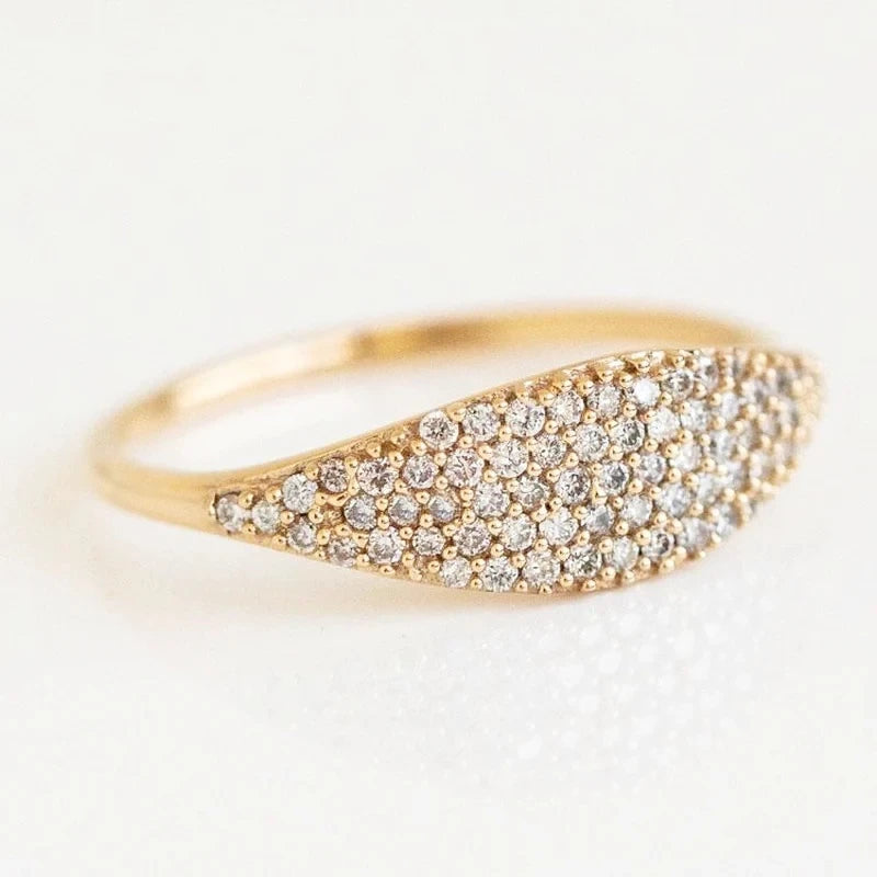 Anel Feminino Huitan de Zirconia Cúbica Brilhante Cor Dourada, Elegante e Comportado, Acessório