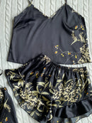 Conjunto de Pijama Feminino com Top Cami Estampado Floral Elegante e Shorts com Babado - Roupas de Dormir e Loungewear