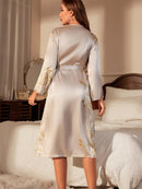 Robe com Cinto e Estampa de Cereja Pequena Sexy de Cetim Elegante para Lazer Quatro Estações Respirável Pijama Feminino