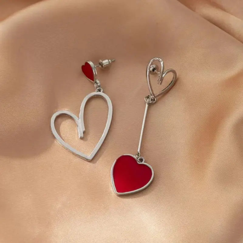 Brincos de Amor Assimétricos  Última Moda Simples e Versátil Brincos Longos