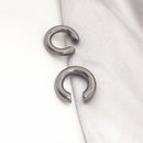 Brinco Falso de Metal Perfurado Único e Fashion, Cartilagem Circular Assimétrica, Joia Feminina