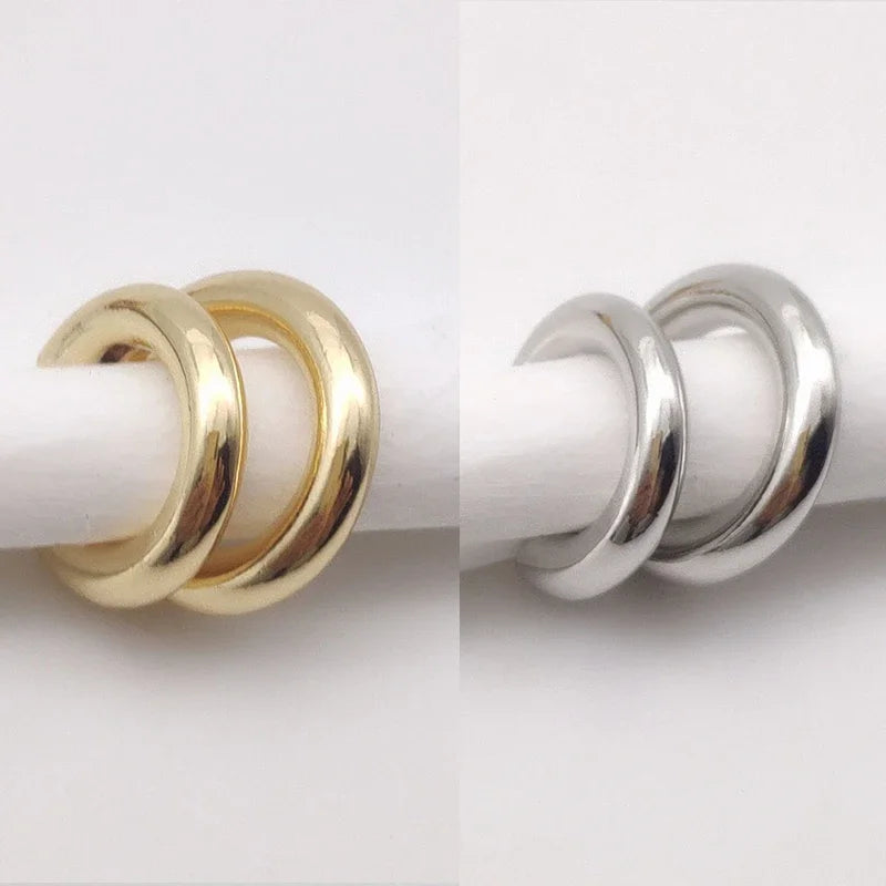 Brinco Falso de Metal Perfurado Único e Fashion, Cartilagem Circular Assimétrica, Joia Feminina