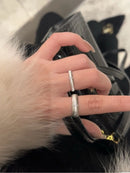 Anéis Retrô de Luxo Clássico Leve para mulheres, estilo artesanal com desenho em fio, versão larga e estreita