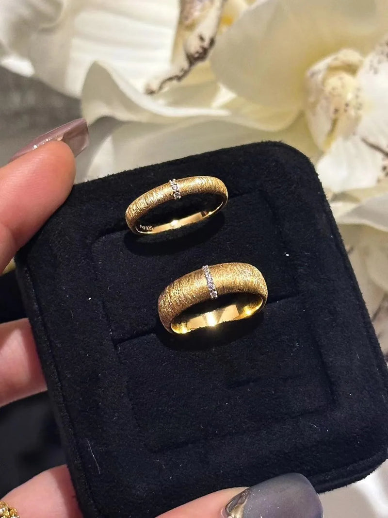 Anéis Retrô de Luxo Clássico Leve para mulheres, estilo artesanal com desenho em fio, versão larga e estreita