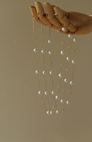 Colar Feminino de Corrente Artesanal com Pérola de Vidro Coreano Banho de Ouro 18K em Aço Inoxidável