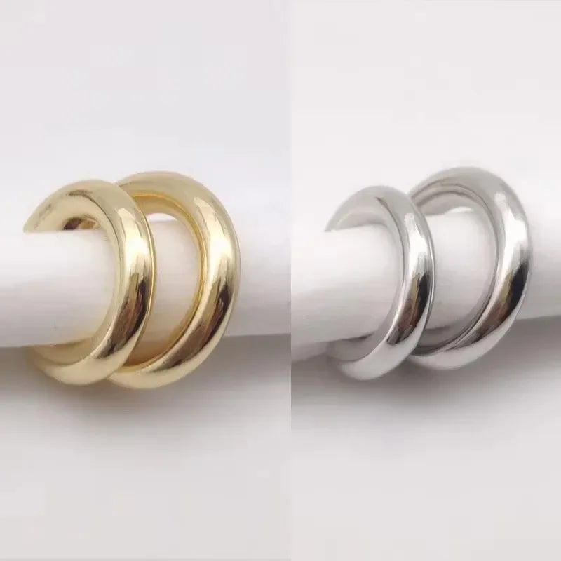 Brinco Falso de Metal Perfurado Único e Fashion, Cartilagem Circular Assimétrica, Joia Feminina