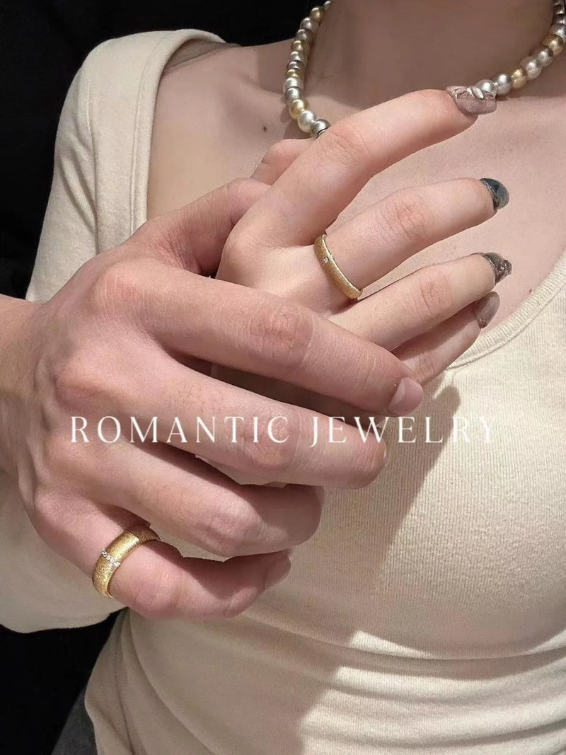 Anéis Retrô de Luxo Clássico Leve para mulheres, estilo artesanal com desenho em fio, versão larga e estreita